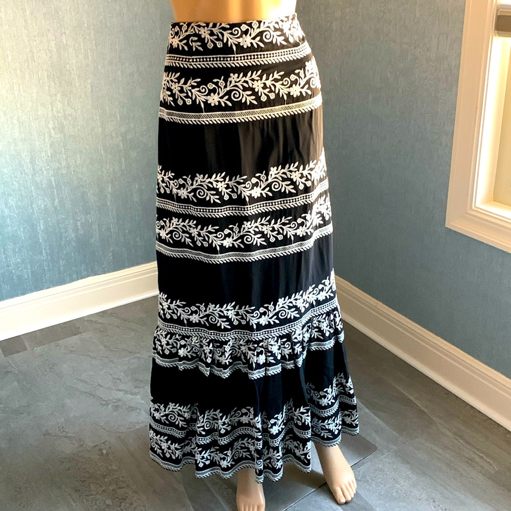 Nwt. Long skirt with flare and light slip